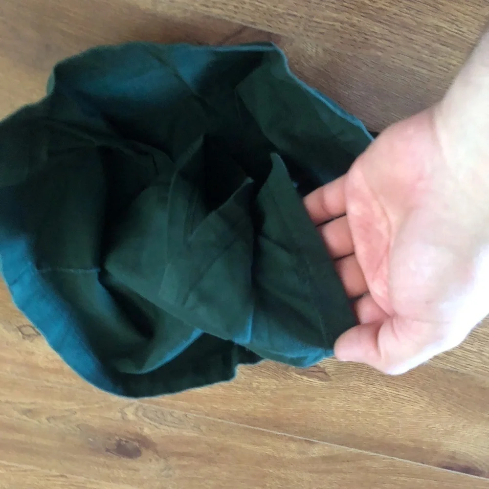 Old Navy green skort in size S (6-7)